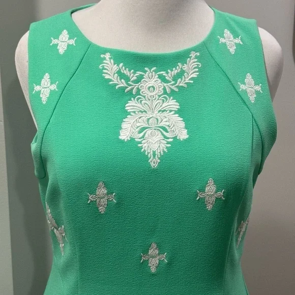 Cremieux Spearmint Mint Green Embroidered Shift Dress Stretch Size 12 - Picture 2 of 3